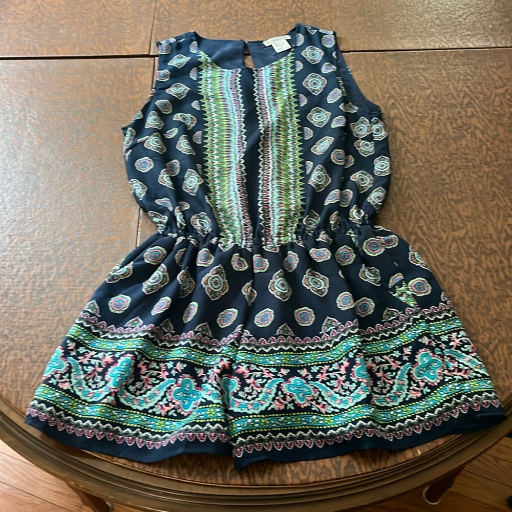 Shorts romper with slight open back